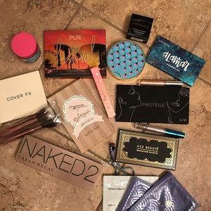 HUGE MAKE UP BUNDLE!